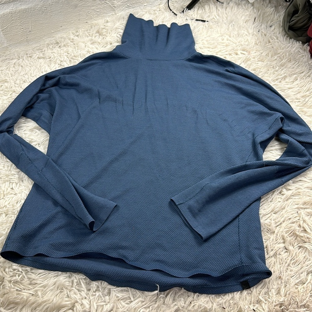 Lululemon Moraine Turtleneck *lululemon lab Black Iris Blue